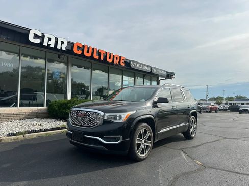 Used 2019 GMC Acadia Denali w/ Technology Package FWD image 1