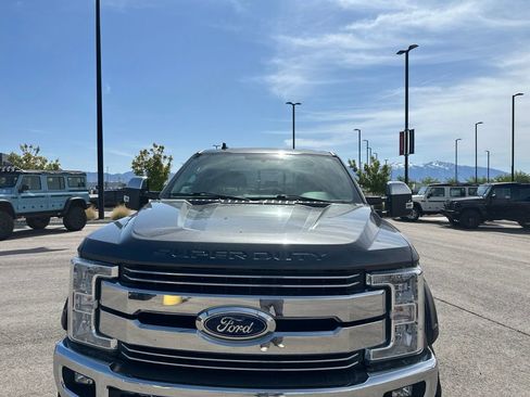 Used 2019 Ford F250 Lariat w/ Chrome Package AWD/4WD image 3