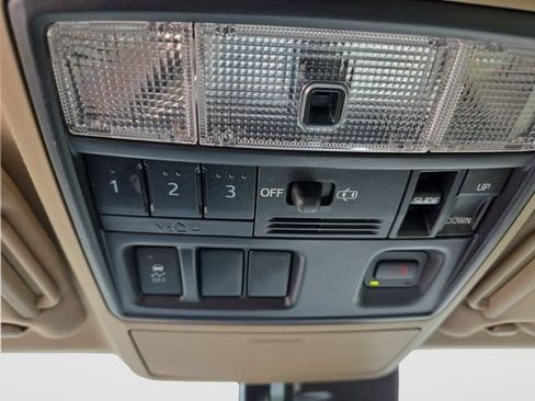 Used 2020 Toyota 4Runner Limited RWD image 26