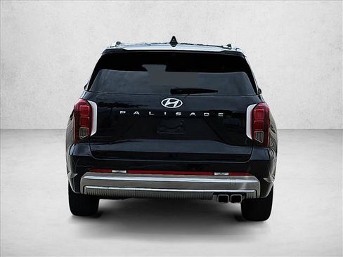 Used 2024 Hyundai Palisade Calligraphy FWD image 6