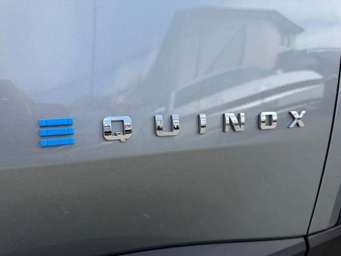 Used 2025 Chevrolet Equinox EV LT FWD image 51