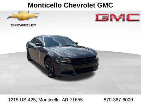 Used 2023 Dodge Charger SXT w/ Blacktop Package RWD image 1