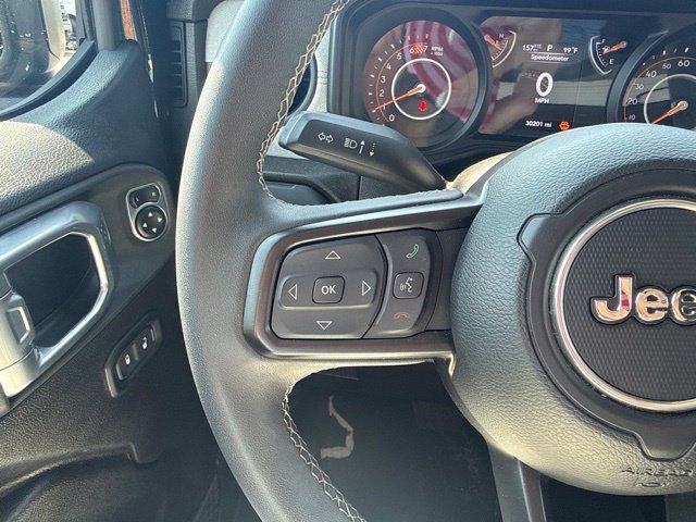 Used 2025 Jeep Wrangler Unlimited Sport AWD/4WD image 17