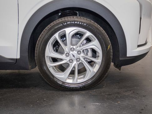New 2027 Chevrolet Bolt LT FWD image 6
