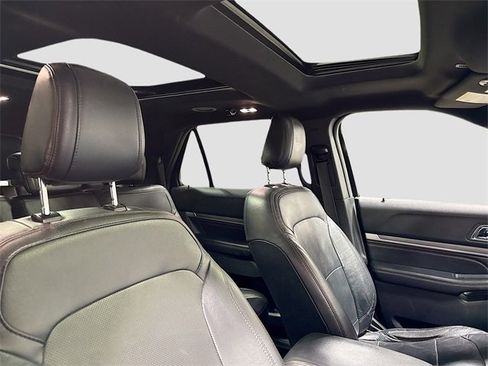 Used 2019 Ford Explorer Sport w/ Equipment Group 401A image 31