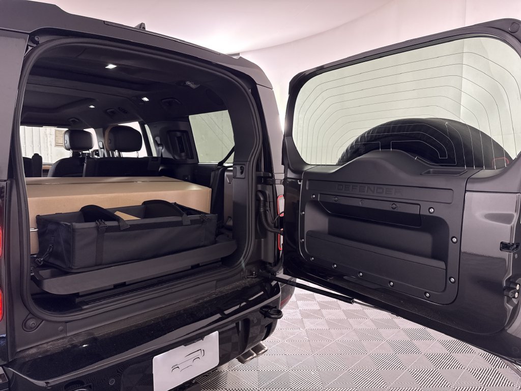 New 2026 Land Rover Defender 130 V8 AWD/4WD image 31
