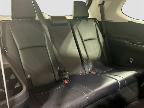 Used 2024 Toyota Grand Highlander XLE image 25