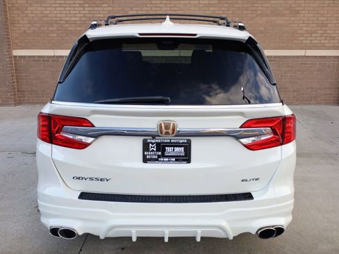 Used 2018 Honda Odyssey Elite image 9