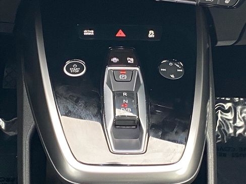 Used 2023 Audi Q4 e-tron Premium Plus w/ Premium Plus image 9