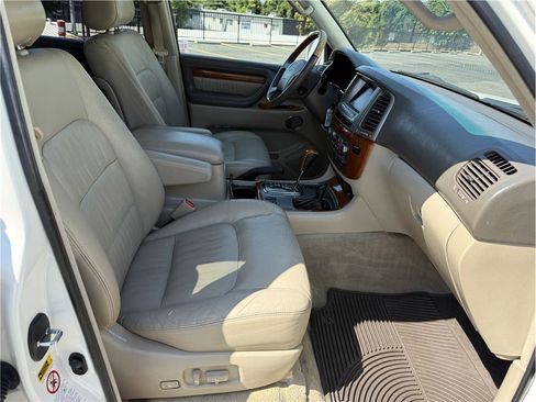 Used 2006 Lexus LX 470 4WD image 22