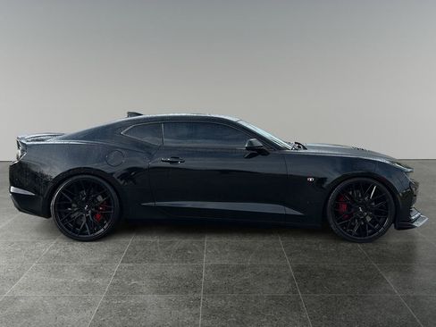 Used 2019 Chevrolet Camaro SS image 8