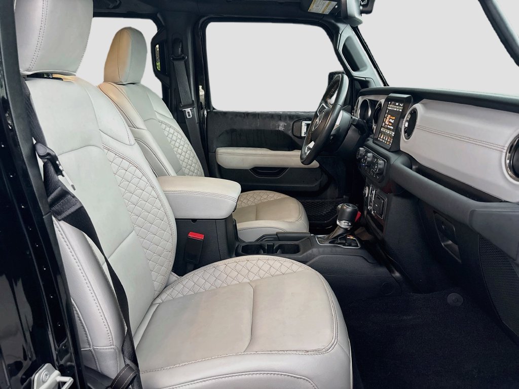 Certified 2023 Jeep Wrangler Unlimited Sahara AWD/4WD image 31