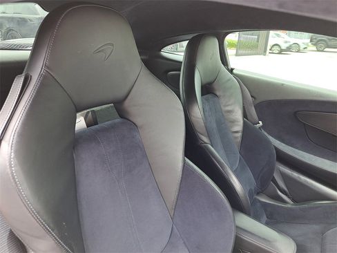 Used 2017 McLaren 570S Coupe image 11