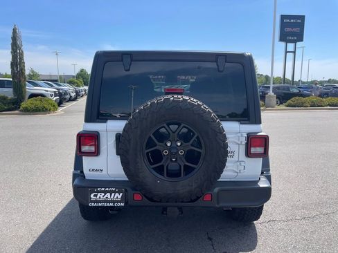 Used 2024 Jeep Wrangler Willys image 6