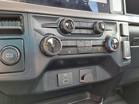 Used 2025 Ford F150 XL RWD image 11