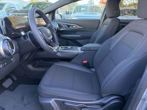 New 2026 Chevrolet Equinox EV LT image 9