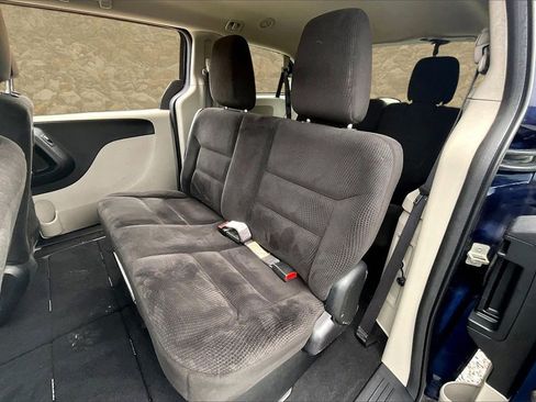 Used 2017 Dodge Grand Caravan SE w/ Power Window Group image 21