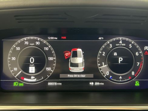 Used 2019 Land Rover Range Rover HSE image 17