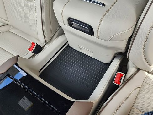 New 2026 GMC Yukon Denali AWD/4WD image 39