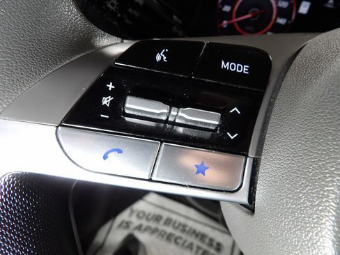 Used 2024 Hyundai Elantra SEL FWD image 23