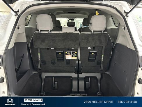 Used 2021 Toyota Sienna LE FWD image 30