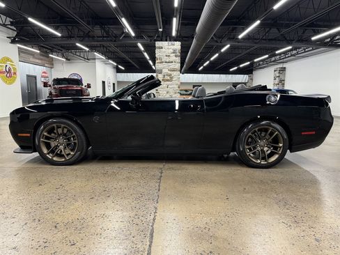 Used 2023 Dodge Challenger SRT Hellcat w/ Driver Convenience Group image 37