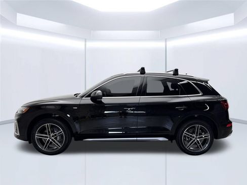 Used 2024 Audi Q5 e Premium w/ Convenience Package AWD/4WD image 2