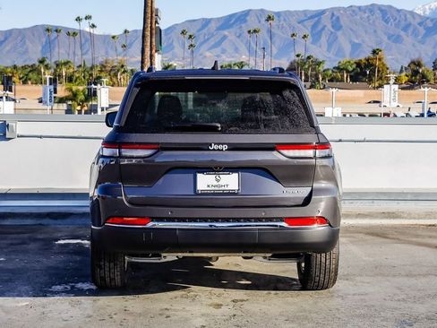New 2025 Jeep Grand Cherokee Laredo X w/ Luxury Tech Group I image 8