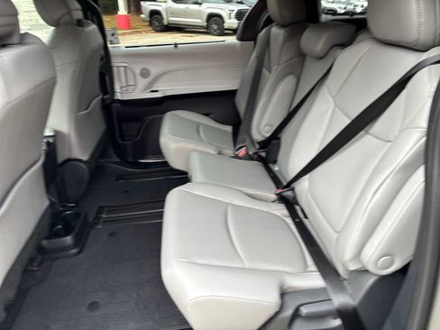 New 2026 Toyota Sienna XLE image 16
