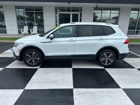 Used 2024 Volkswagen Tiguan Wolfsburg Edition FWD image 1
