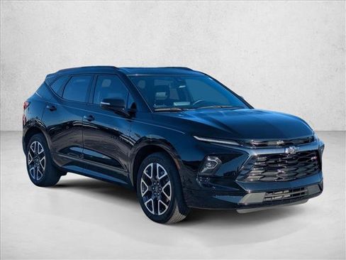 Certified 2024 Chevrolet Blazer RS w/ Enhanced Convenience Package FWD image 3