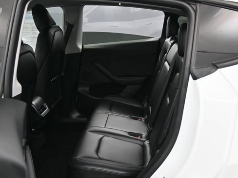 Used 2023 Tesla Model Y Long Range image 36