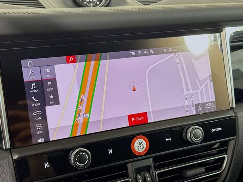 New 2026 Porsche Macan AWD/4WD image 18