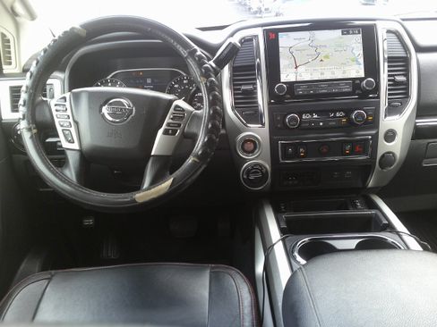 Used 2021 Nissan Titan SV w/ SV Convenience Package AWD/4WD image 33