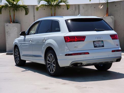 Used 2018 Audi Q7 3.0T Premium Plus w/ Premium Plus Package AWD/4WD image 4