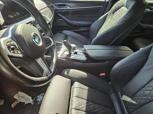 Used 2021 BMW 530i w/ M Sport Package image 12