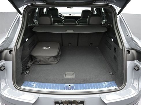 New 2025 Porsche Cayenne S image 23