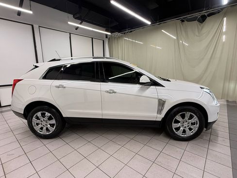 Used 2016 Cadillac SRX Luxury w/ Driver Awareness Package FWD image 3