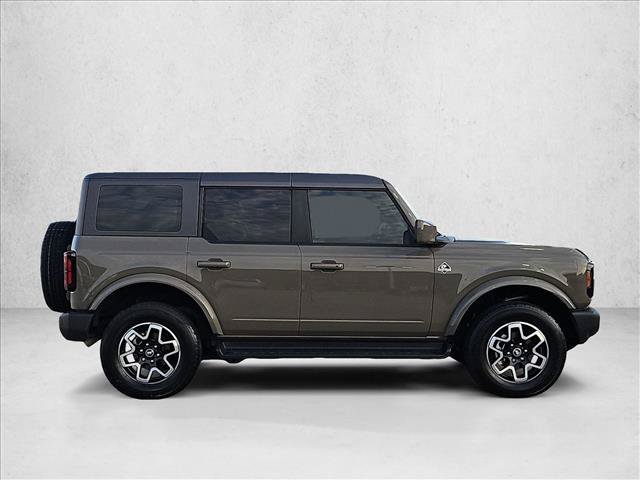 Used 2025 Ford Bronco Outer Banks AWD/4WD image 4