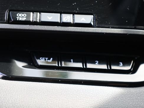 Used 2025 Lexus RX 350h w/ Accessory Package (Z1) AWD/4WD image 34