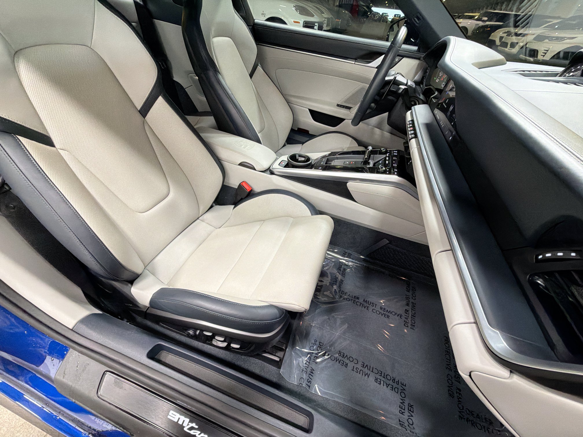 Certified 2025 Porsche 911 Targa 4 GTS AWD/4WD image 15