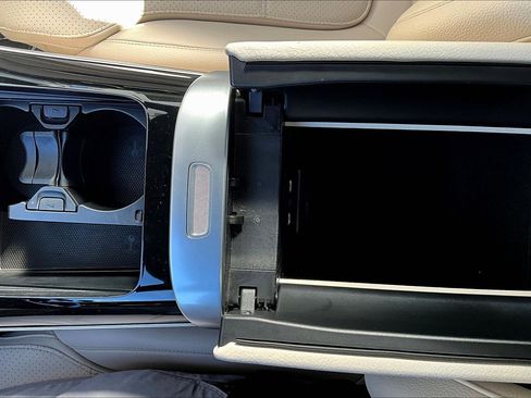 Used 2024 Mercedes-Benz C 300 Sedan image 32