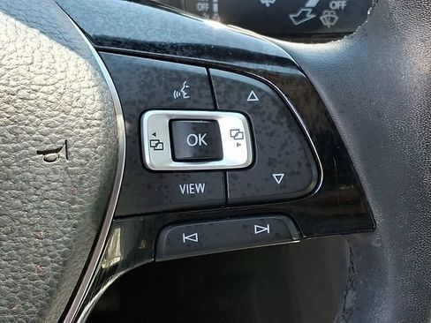 Used 2020 Volkswagen Tiguan SEL AWD/4WD image 22