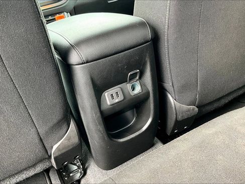 Used 2022 Chevrolet Colorado LT image 34