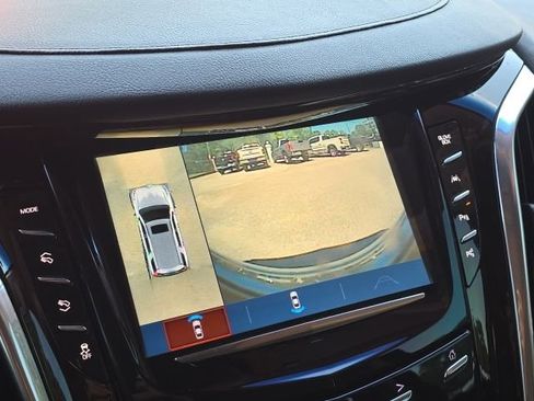 Used 2019 Cadillac Escalade Luxury AWD/4WD image 32
