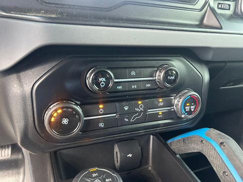 Used 2021 Ford Bronco Black Diamond AWD/4WD image 16