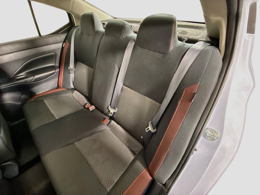 Used 2025 Nissan Versa SR FWD image 24