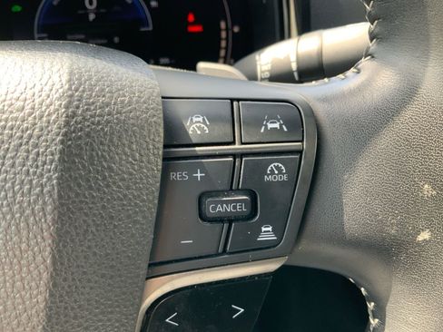 Used 2025 Toyota Camry SE FWD image 21