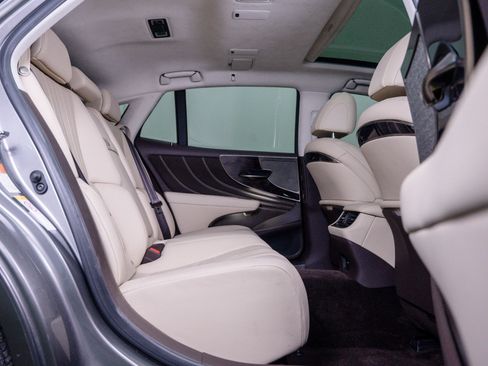 Used 2018 Lexus LS 500 AWD w/ Interior Upgrade Package image 11