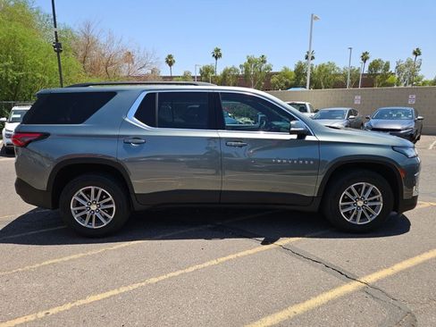 Used 2023 Chevrolet Traverse LT FWD image 4